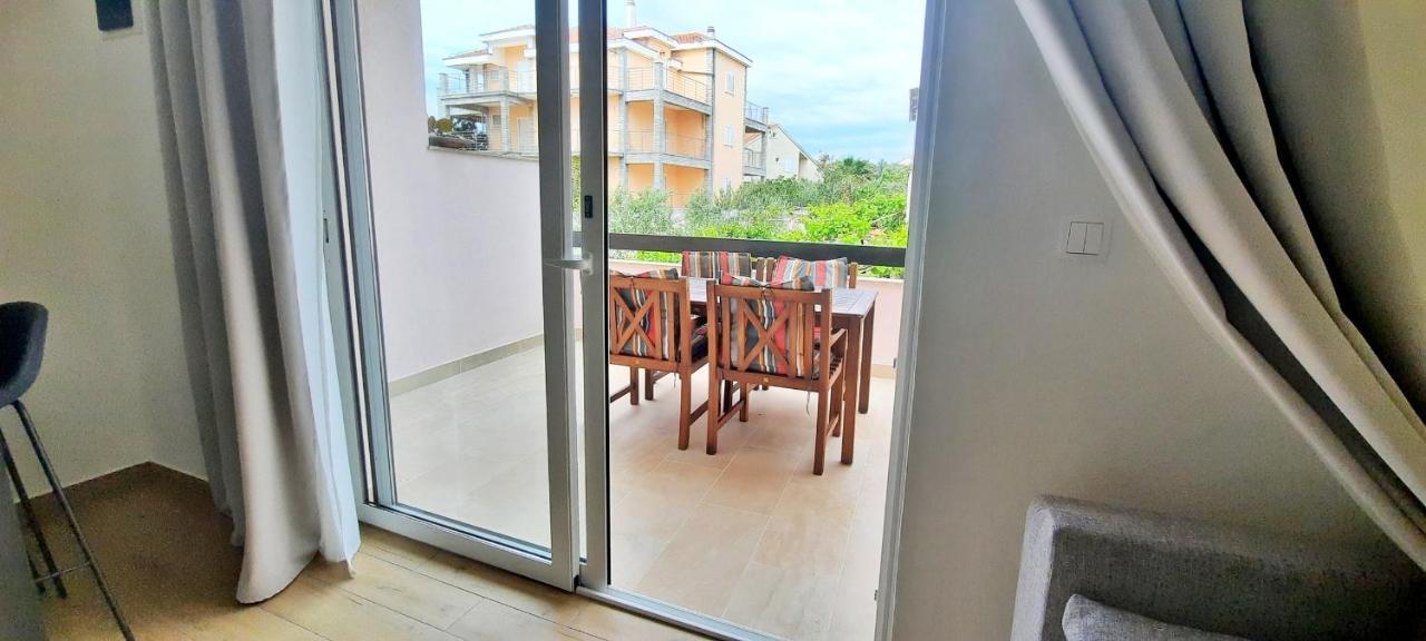 Marija Apartment Betina  Exterior photo